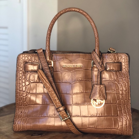 MICHAEL Michael Kors Handbags - EUC MICHAEL Michael Kors Brown Croc Embossed Leather Dillon Tote